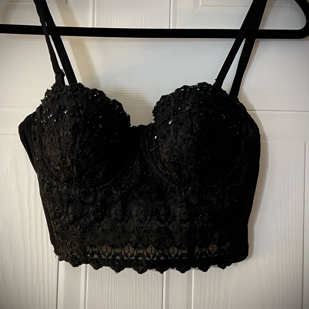 Windsor Crop Top: Black , Sexy, Size: SMALL LIKE NEW